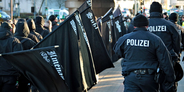 Der „Gedenkmarsch“ zur Bombardierung Magdeburgs am 16. Januar 2012.  