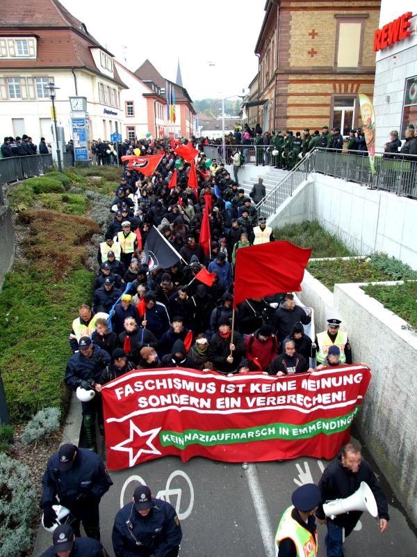 Spontandemo am Bahnhof in Emmendingen 