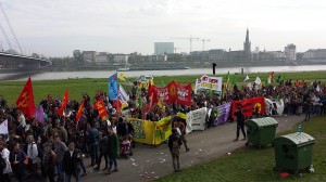 Riesendemo aus Solidarität mit Kobanê (Düsseldorf) 4
