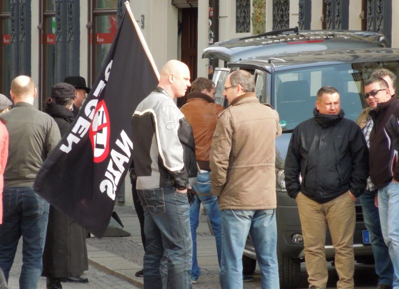 Legida auf dem Markt in Leipzig (vor Kundgebungsbeginn).