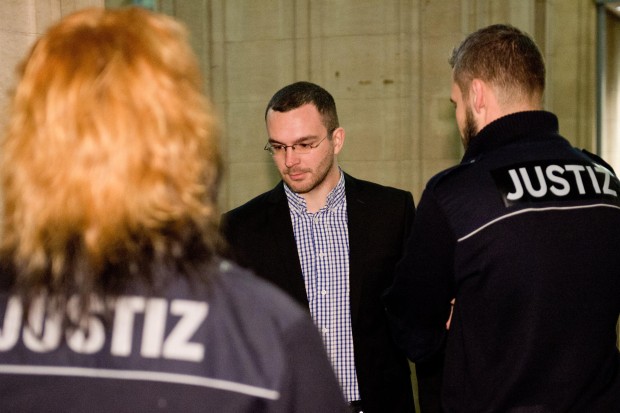 Vor Gericht: Der Berliner NPD-Chef Sebastian Schmidtke wurde im November 2013 wegen Volksverhetzung verurteilt. Er legte aber Berufung ein